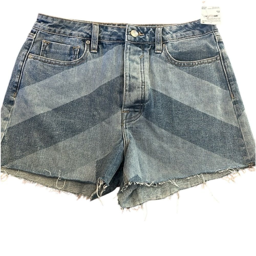 VIGOSS Chevron shorts size 29 new!
